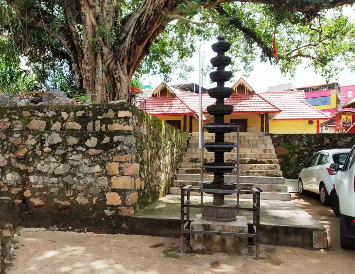 Sree Dharmasastha Temple, Pathanamthitta, Kerala - Vushii.com Sree Dharmasastha Temple, Pathanamthitta, Kerala - Vushii.com